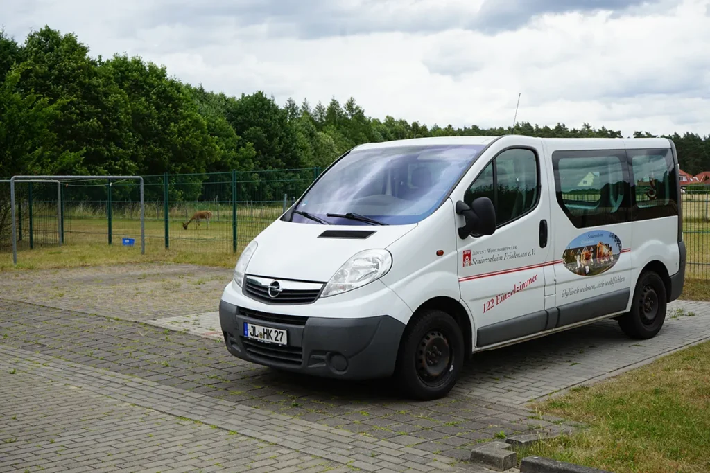 aww-seniorencampus-friedensau-seniorenheim-autos-15