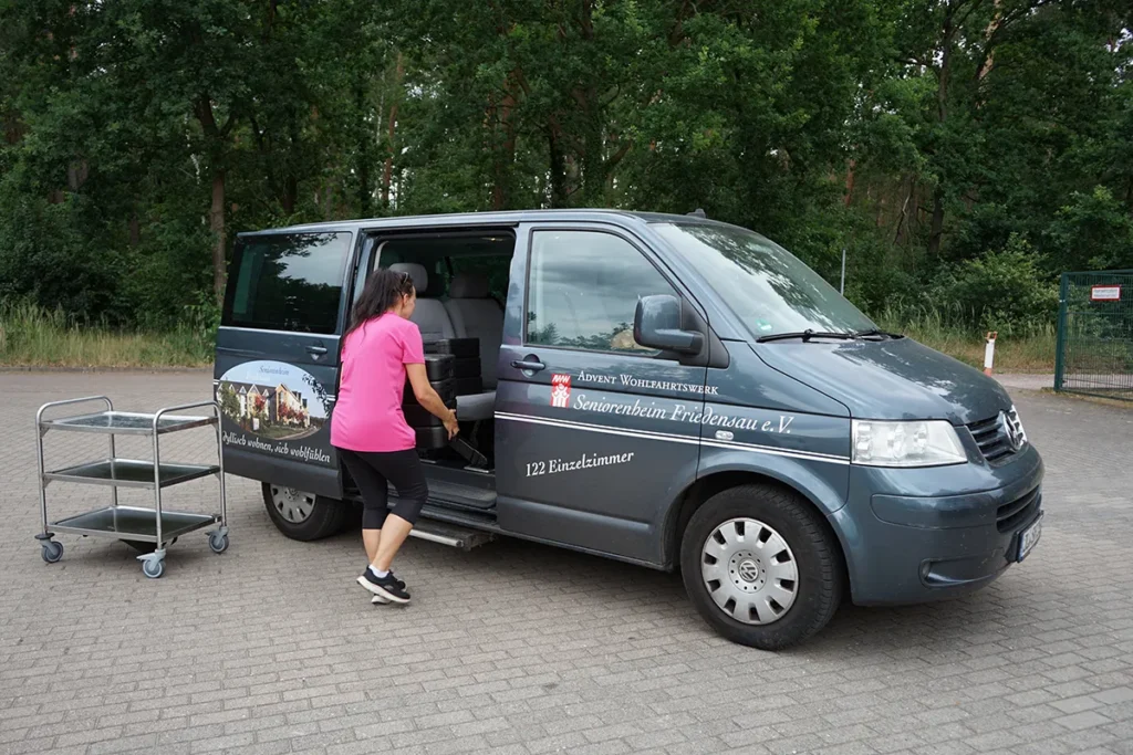 aww-seniorencampus-friedensau-seniorenheim-autos-4